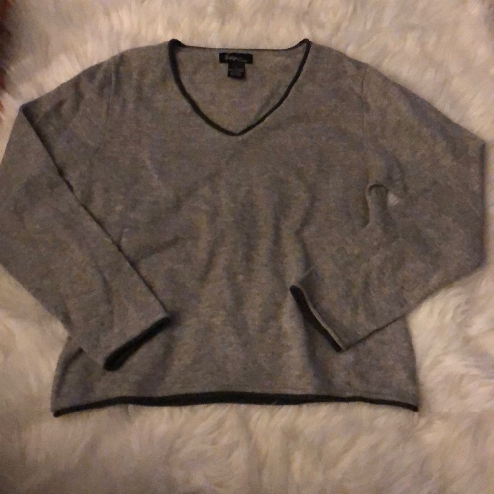 A large gray Evelyn cashmere v neck sweater